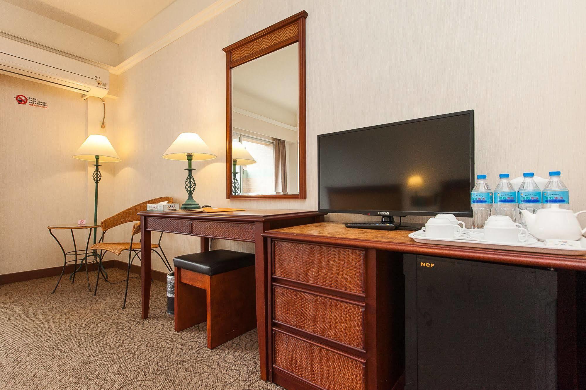 Hoya Hotel Wenquan Екстер'єр фото